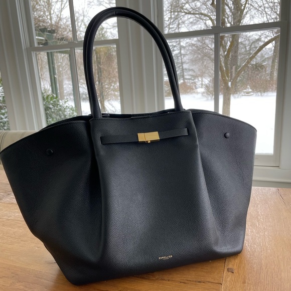 DeMellier Elegant Black Tote with Gold Detail - Picture 5 of 10